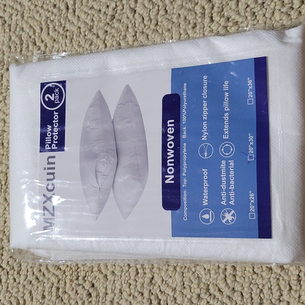 2 pillow protecters